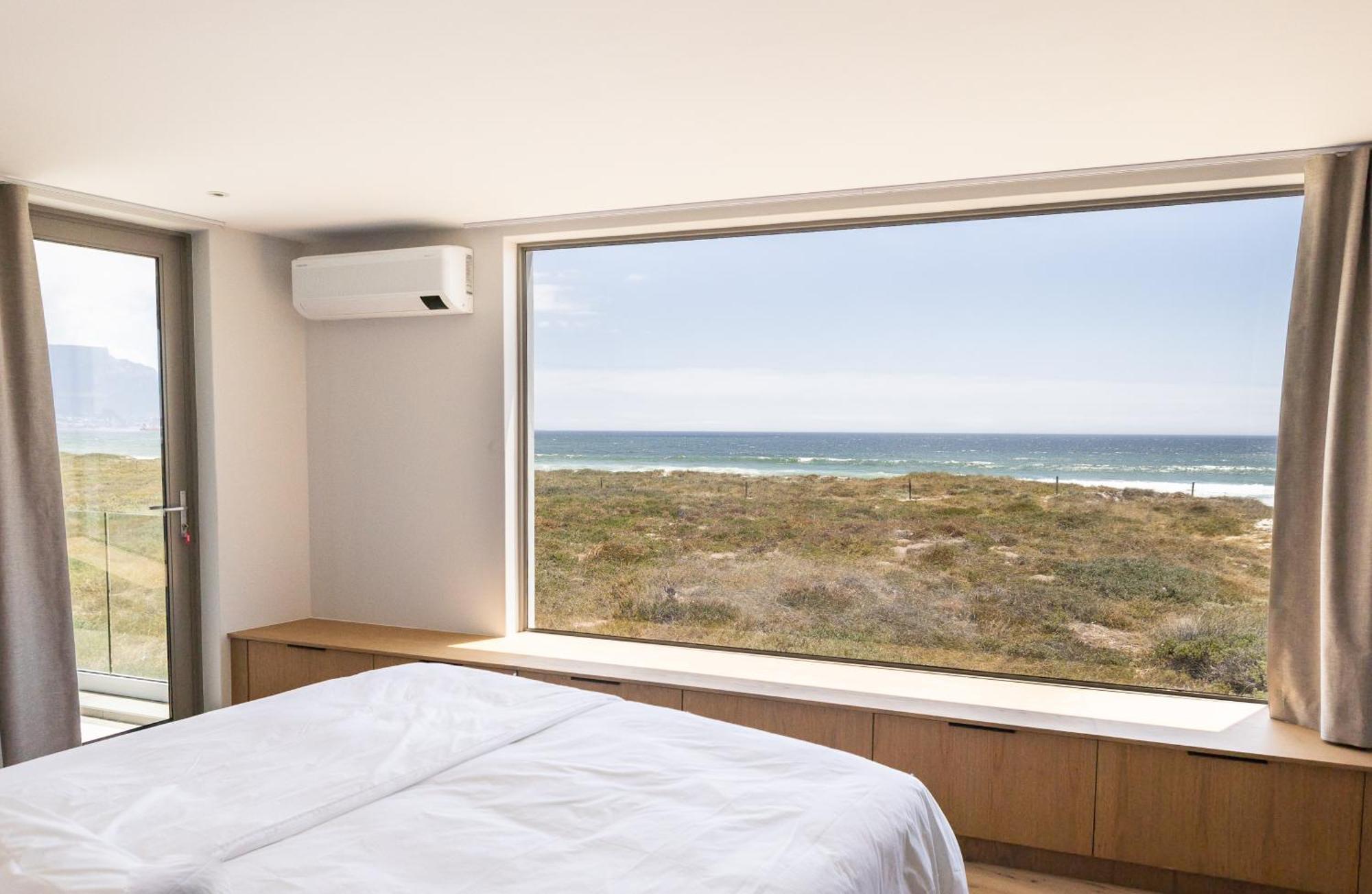 Ocean 9 - Sunset Beachfront Residency Cape Town Bagian luar foto