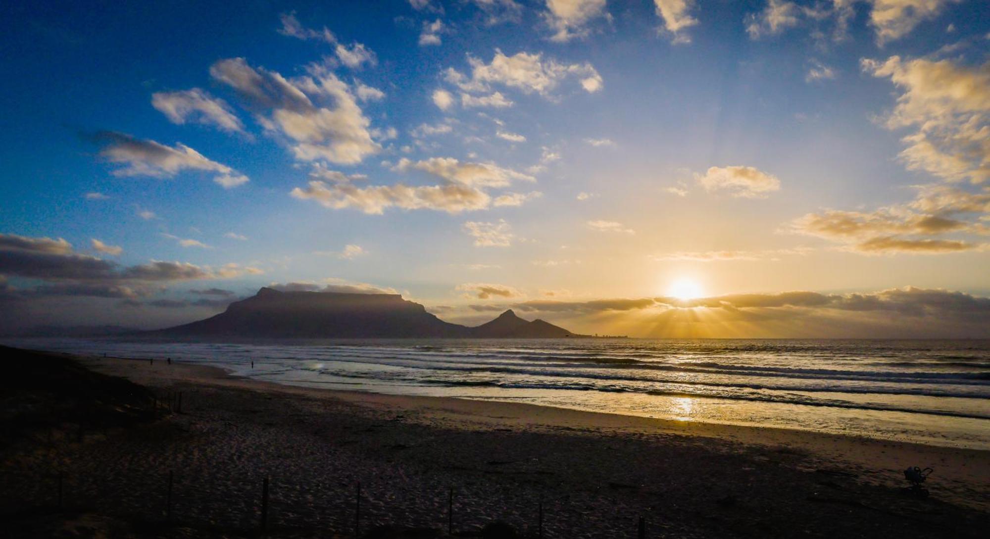 Ocean 9 - Sunset Beachfront Residency Cape Town Bagian luar foto