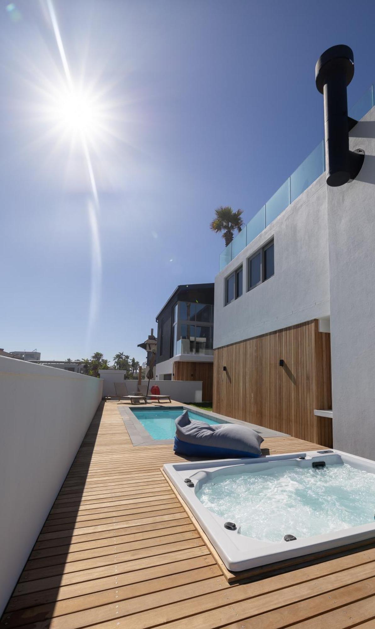 Ocean 9 - Sunset Beachfront Residency Cape Town Bagian luar foto