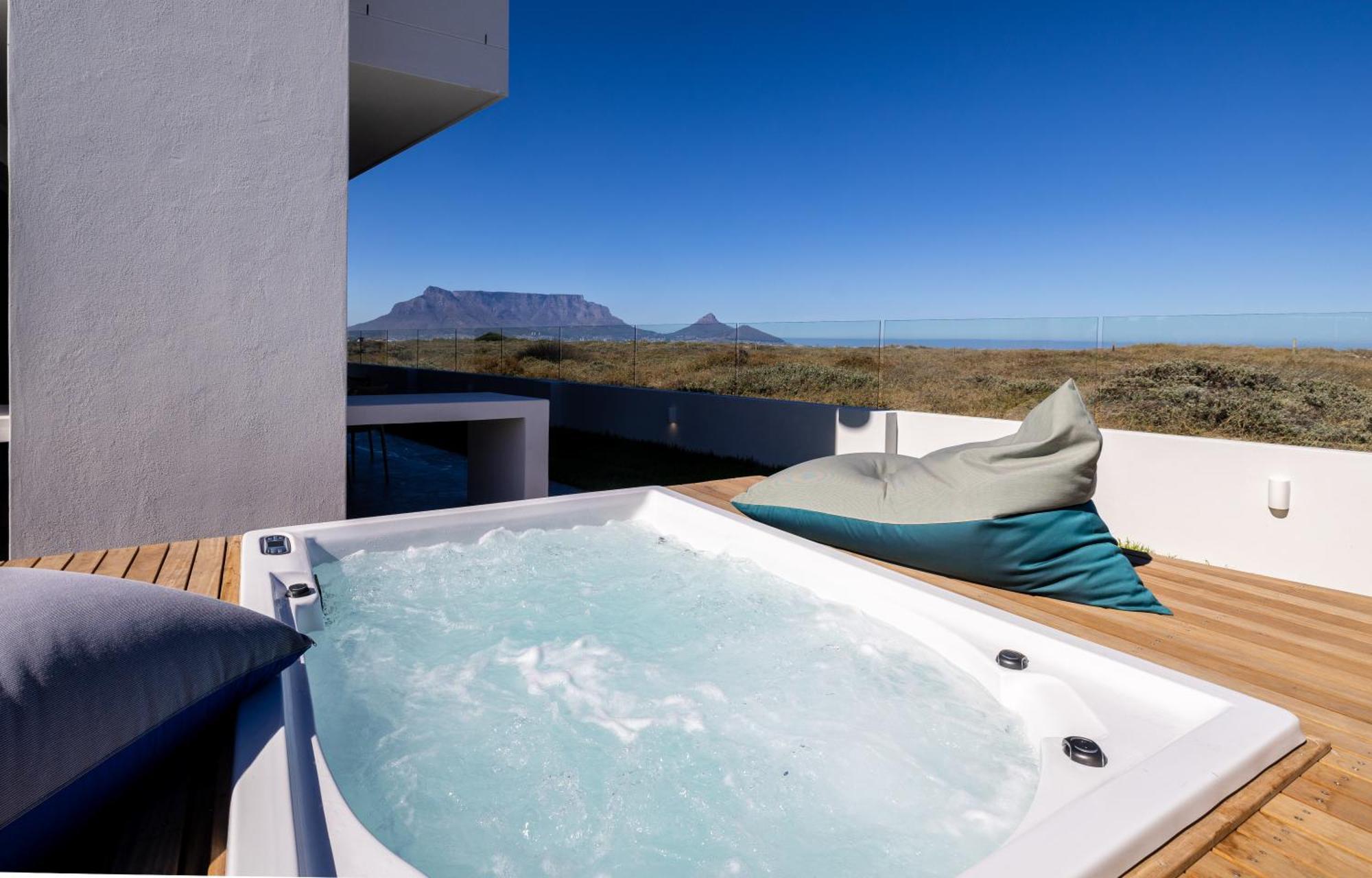 Ocean 9 - Sunset Beachfront Residency Cape Town Bagian luar foto